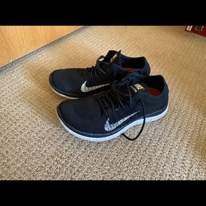 Nike Black and White Women's Sneakers